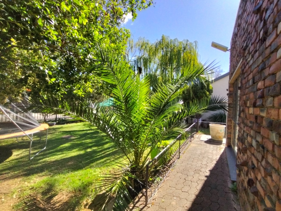 5 Bedroom Property for Sale in Fichardt Park Free State